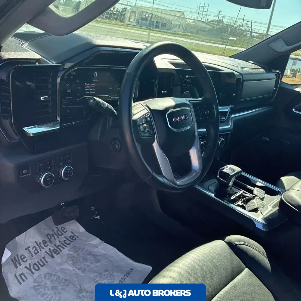 2024 GMC Sierra 1500 SLT