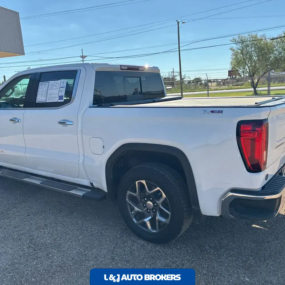 2024 GMC Sierra 1500 SLT