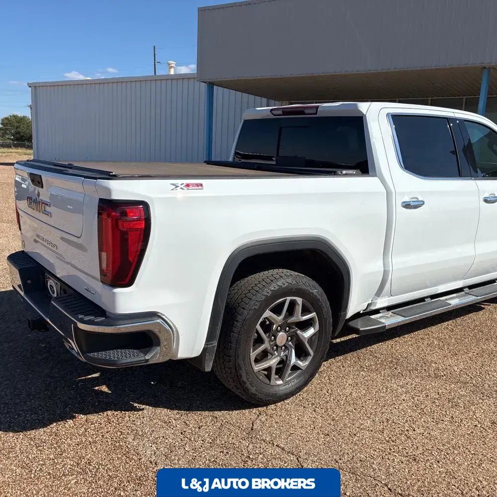 2024 GMC Sierra 1500 SLT