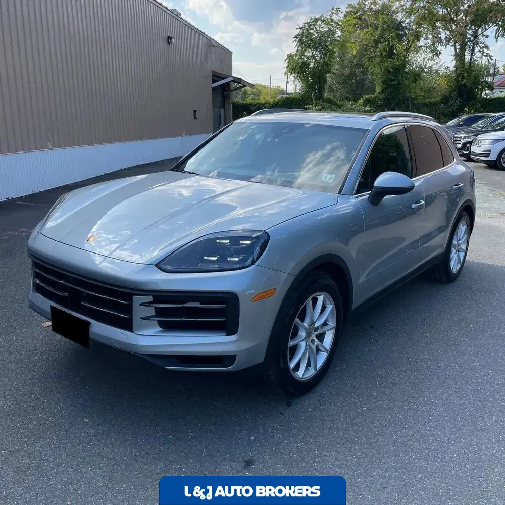 2024 Porsche Cayenne Base