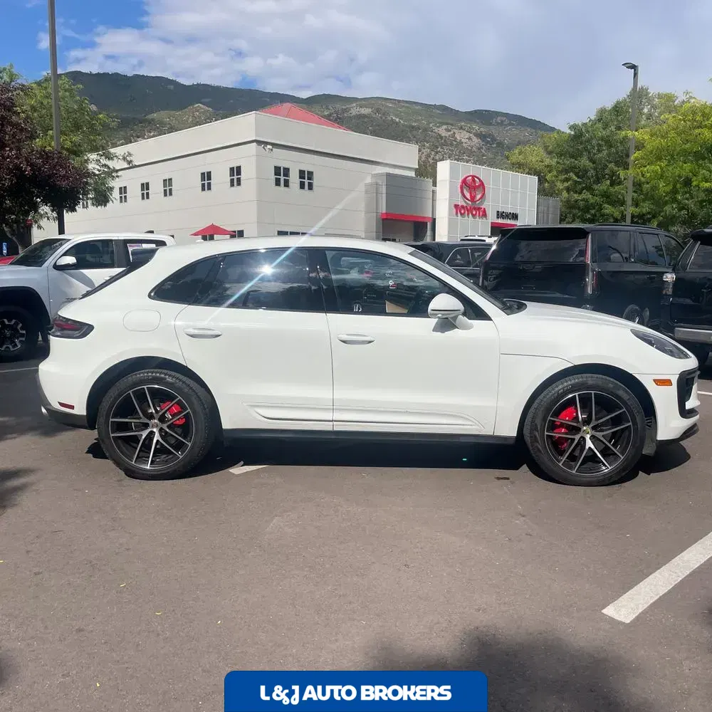 2023 Porsche Macan S