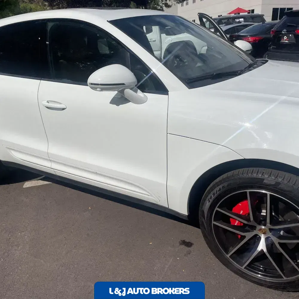 2023 Porsche Macan S