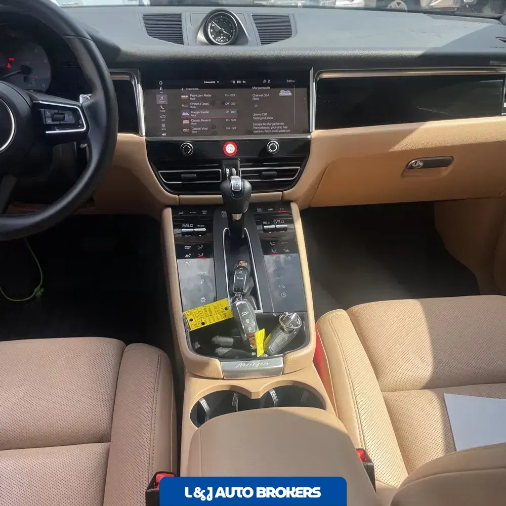 2023 Porsche Macan S