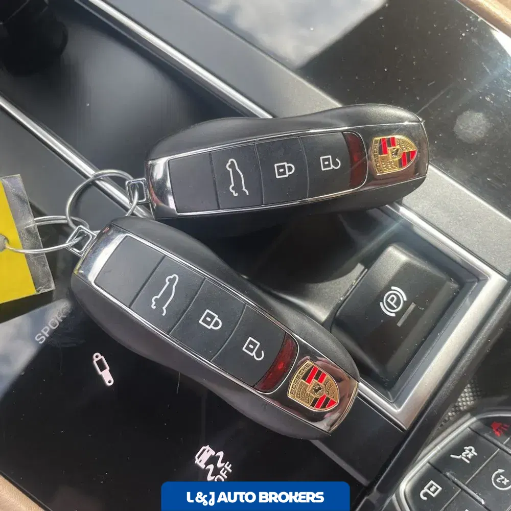 2023 Porsche Macan S