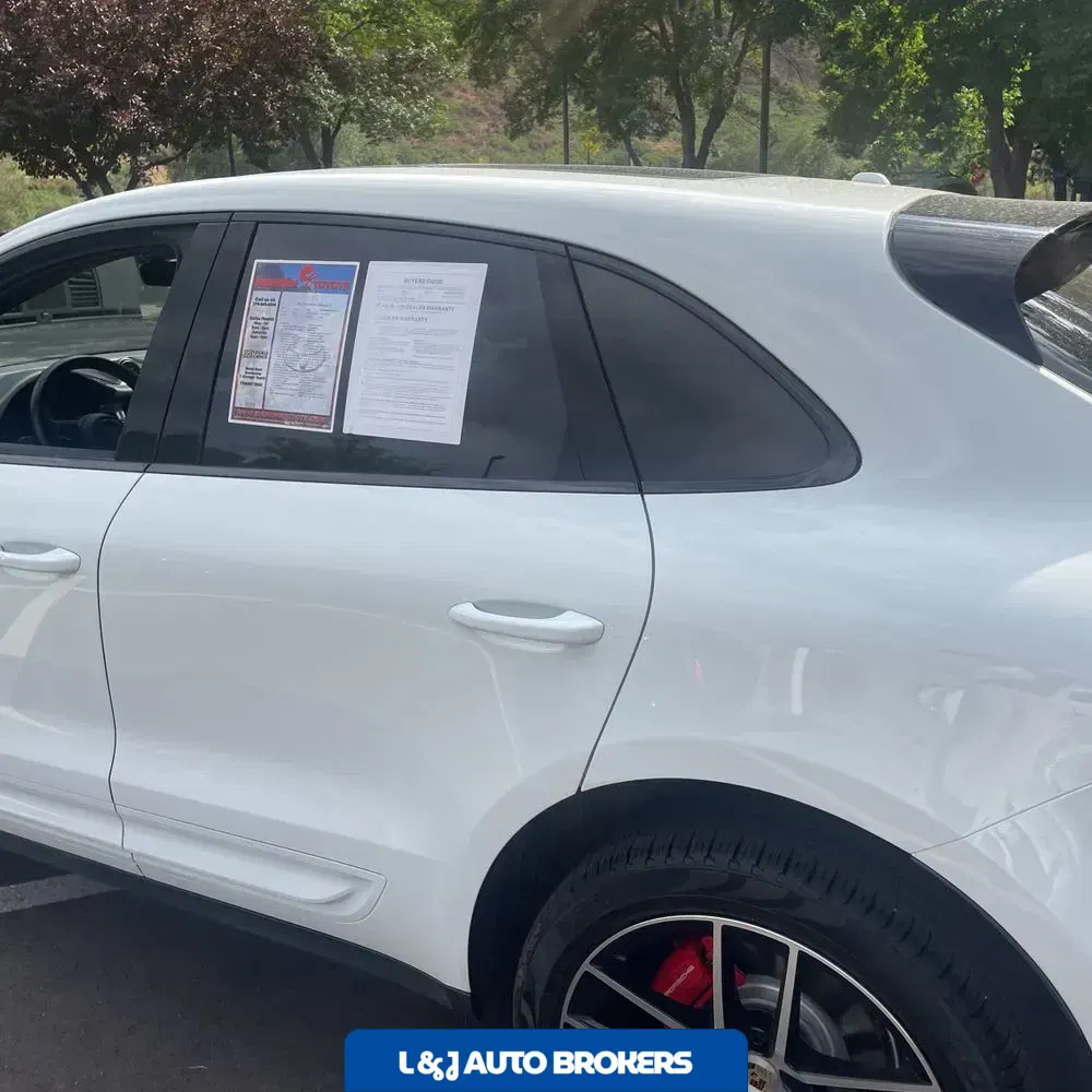 2023 Porsche Macan S