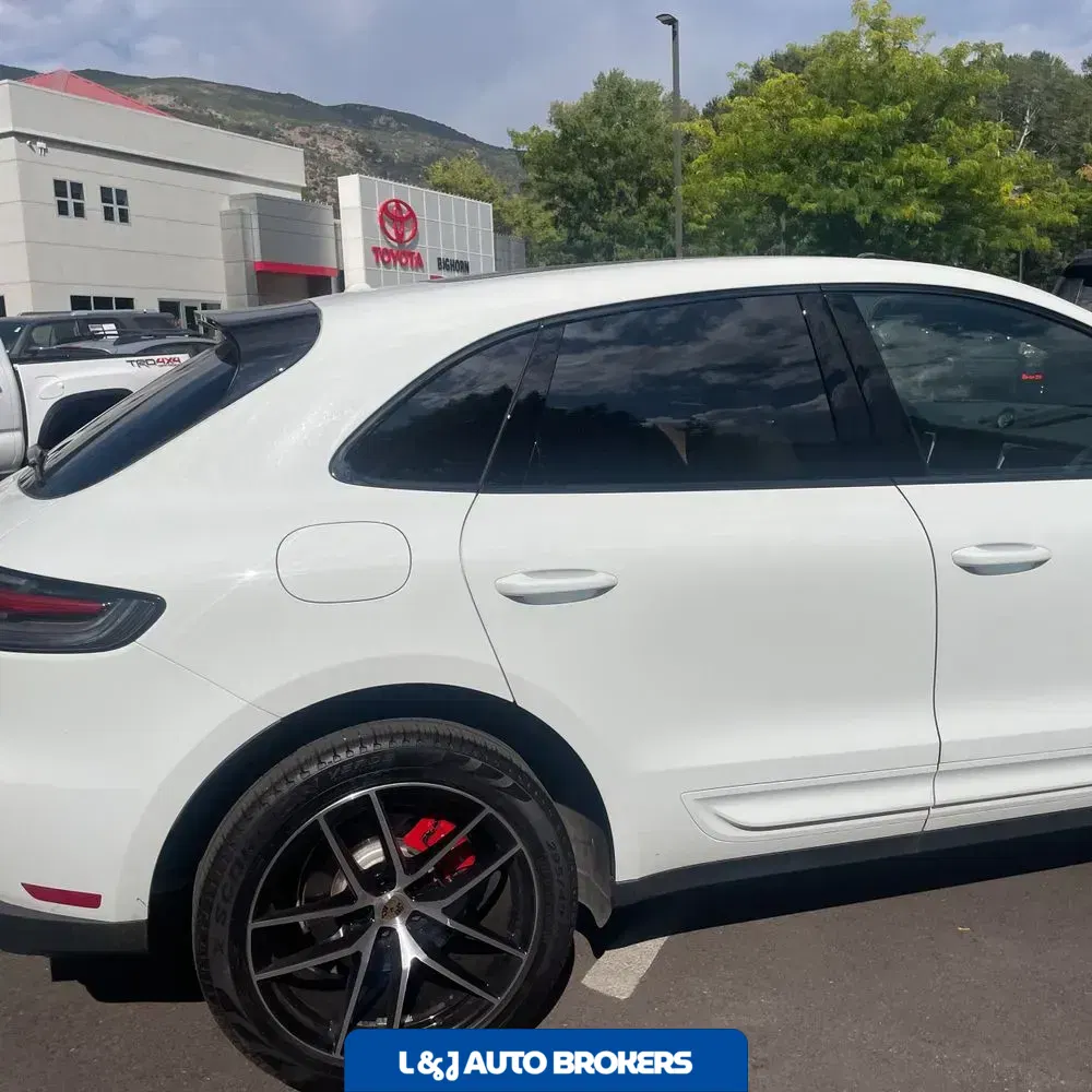2023 Porsche Macan S