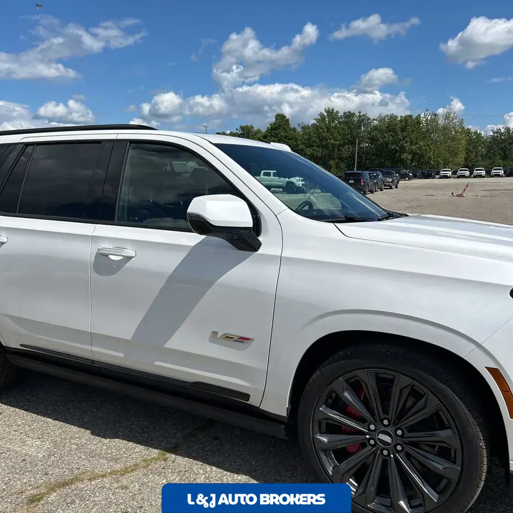 2025 Cadillac Escalade V-Sport