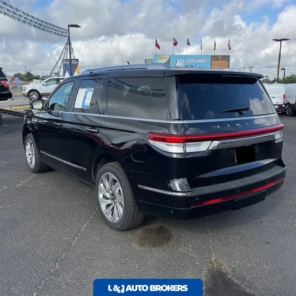 2024 Lincoln Navigator Premiere