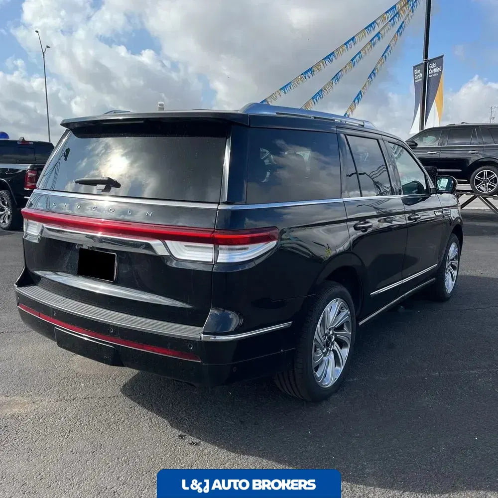 2024 Lincoln Navigator Premiere
