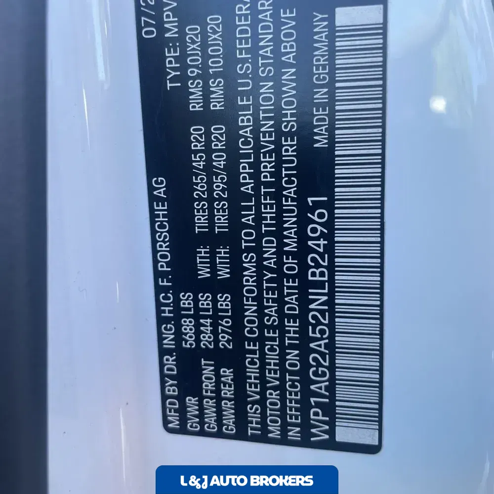 2022 Porsche Macan S