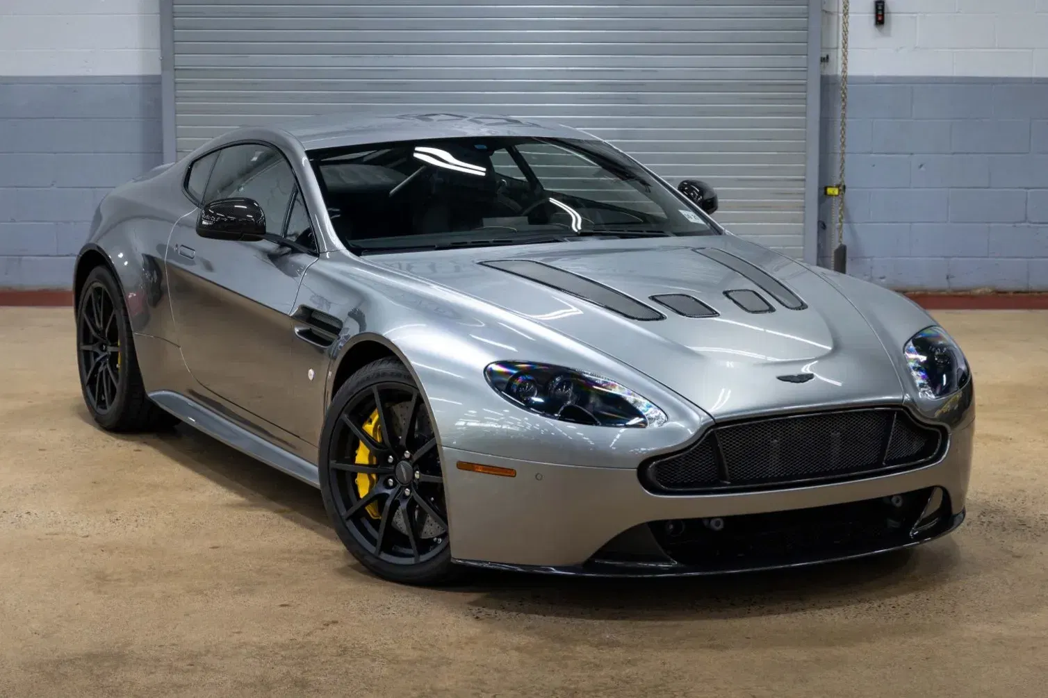 851-Mile 2017 Aston Martin V12 Vantage S 7-Speed