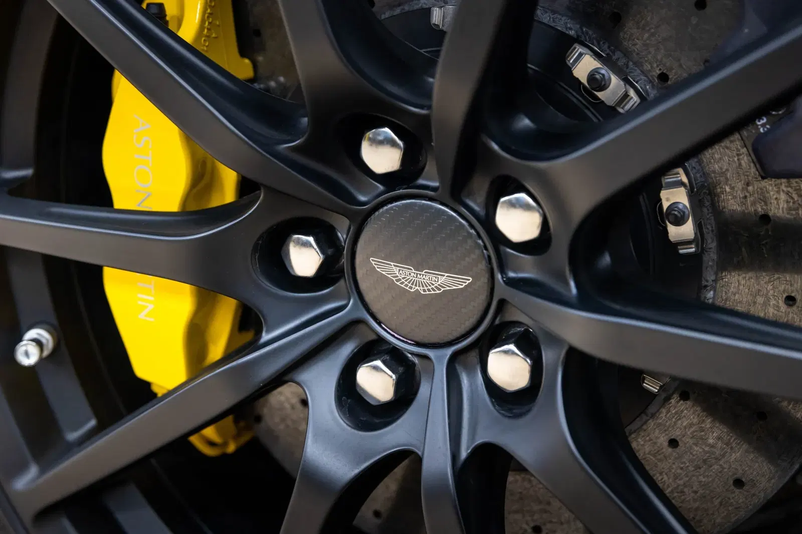 851-Mile 2017 Aston Martin V12 Vantage S 7-Speed