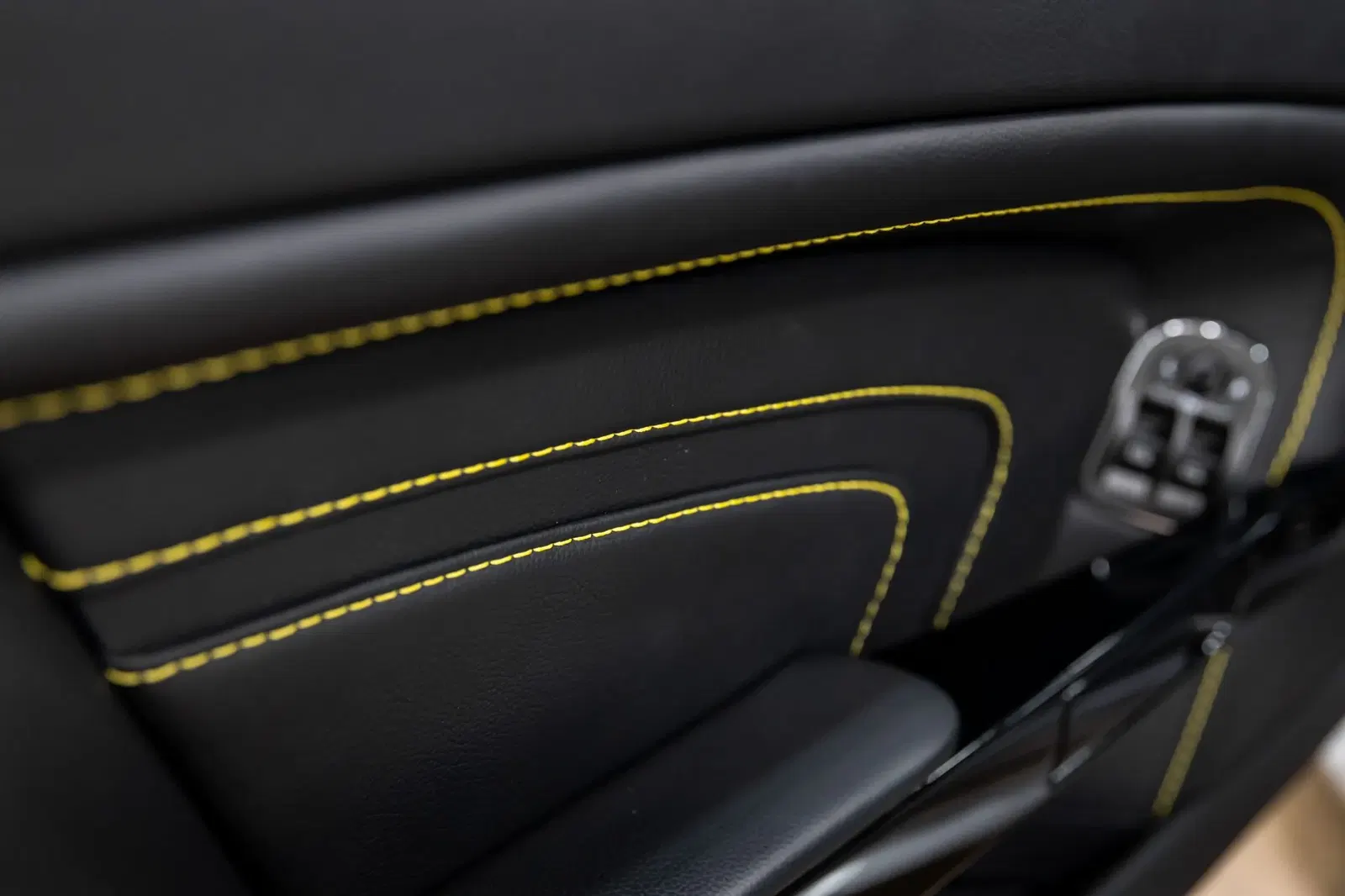 851-Mile 2017 Aston Martin V12 Vantage S 7-Speed