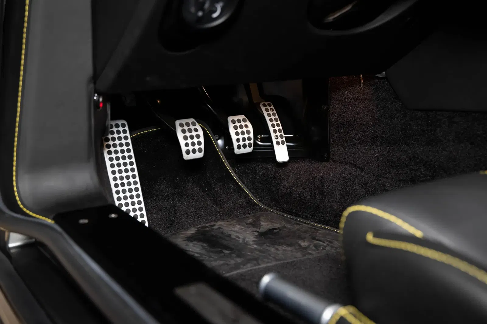 851-Mile 2017 Aston Martin V12 Vantage S 7-Speed