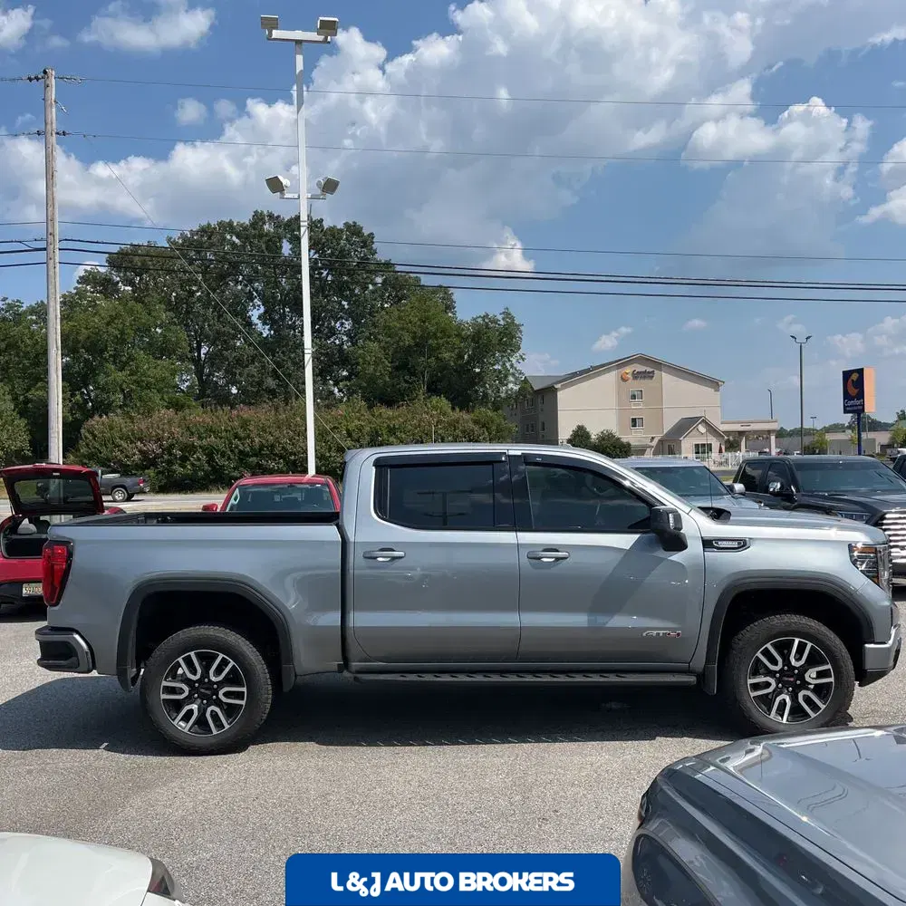 2025 GMC Sierra 1500 AT4