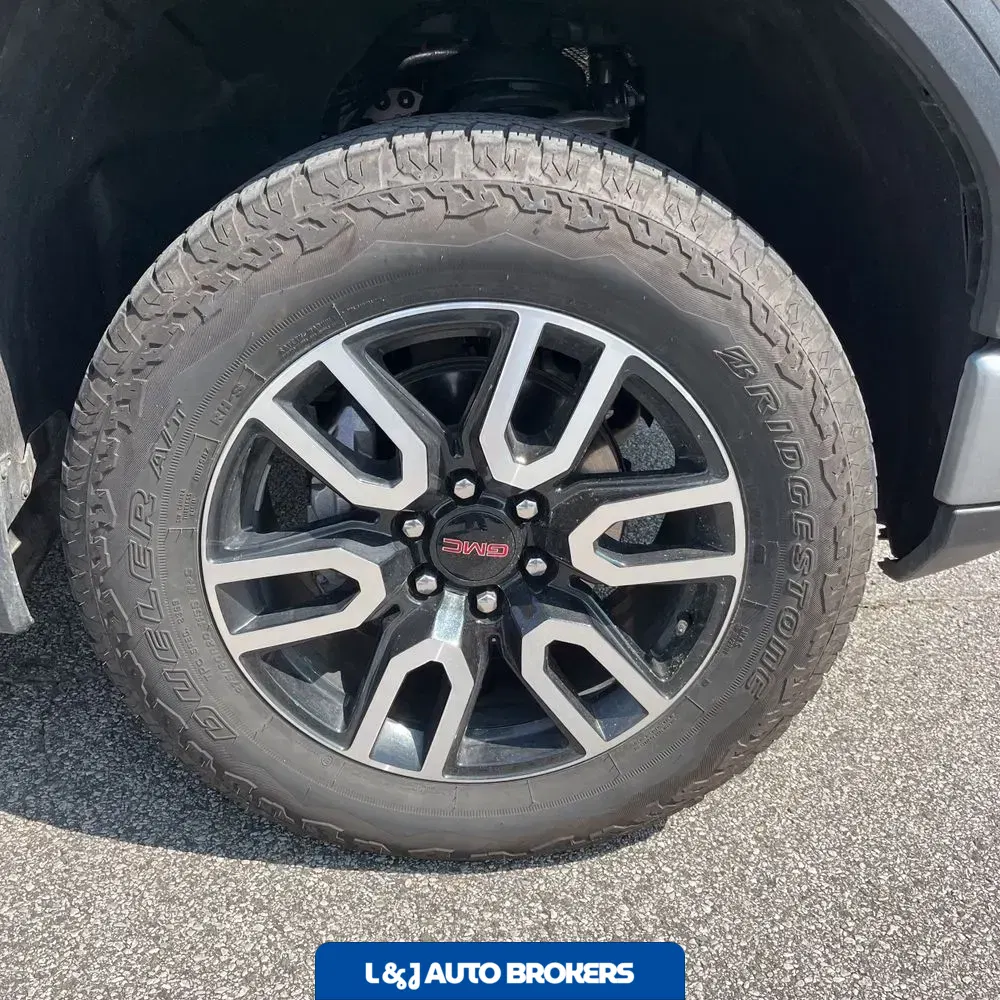 2025 GMC Sierra 1500 AT4
