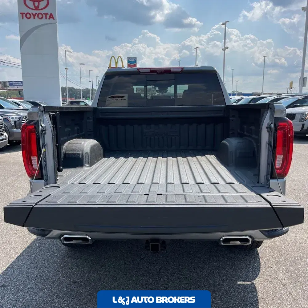 2025 GMC Sierra 1500 AT4