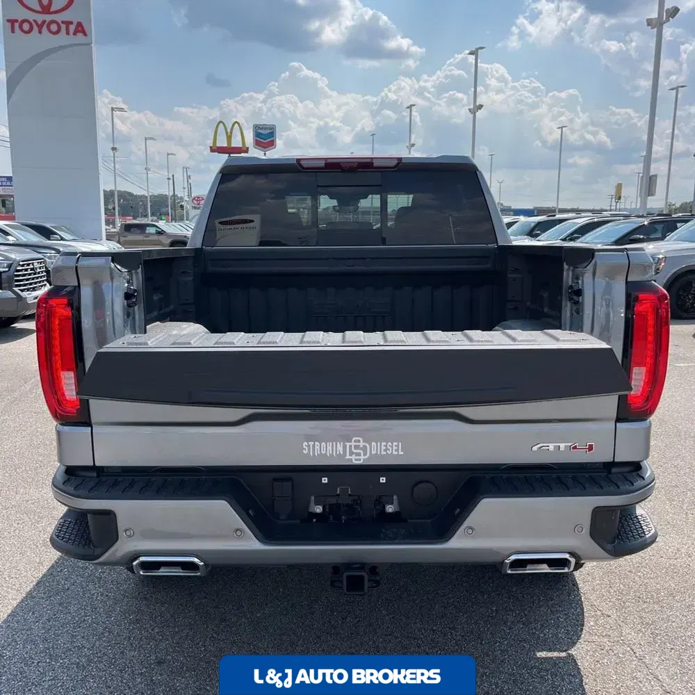 2025 GMC Sierra 1500 AT4