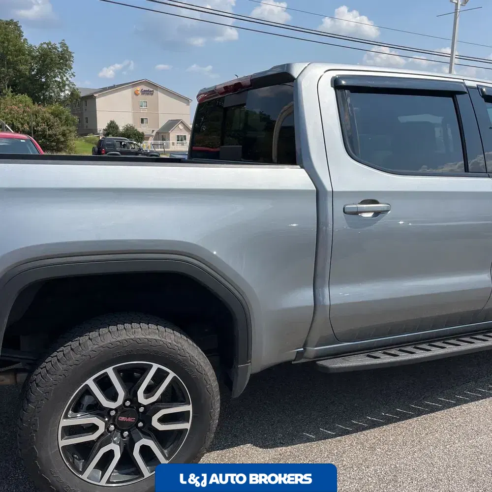 2025 GMC Sierra 1500 AT4