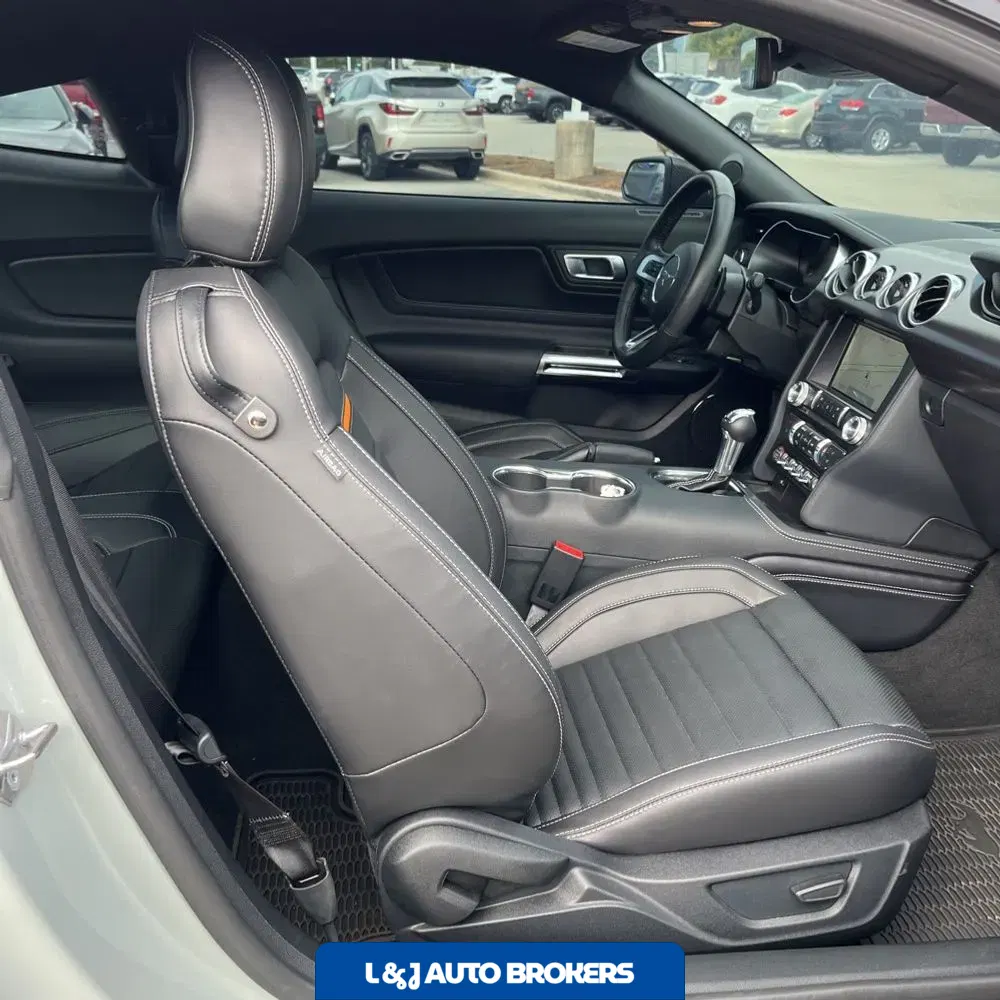 2022 Ford Mustang Mach 1