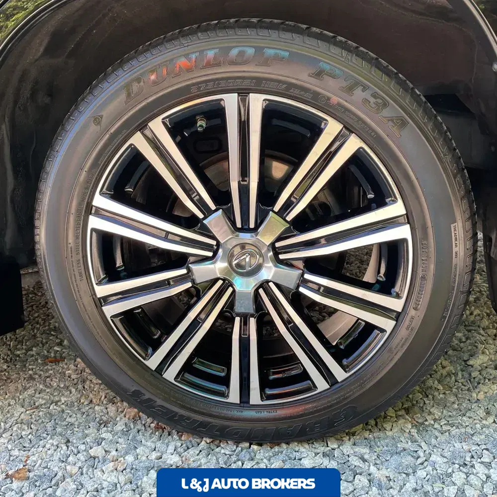 2021 Lexus LX 570 Three-Row