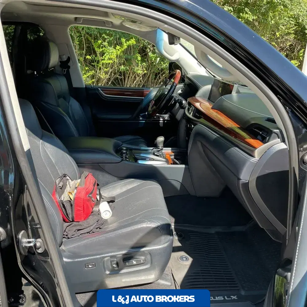 2021 Lexus LX 570 Three-Row