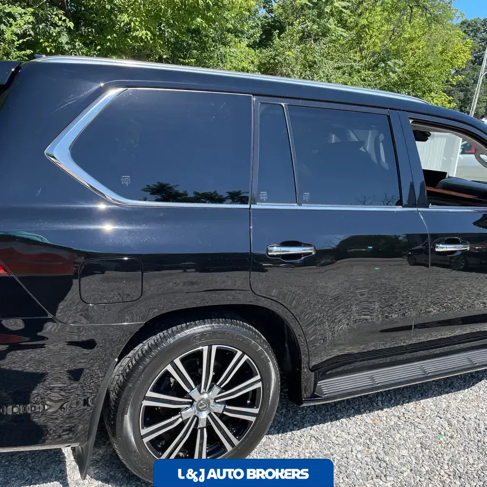 2021 Lexus LX 570 Three-Row