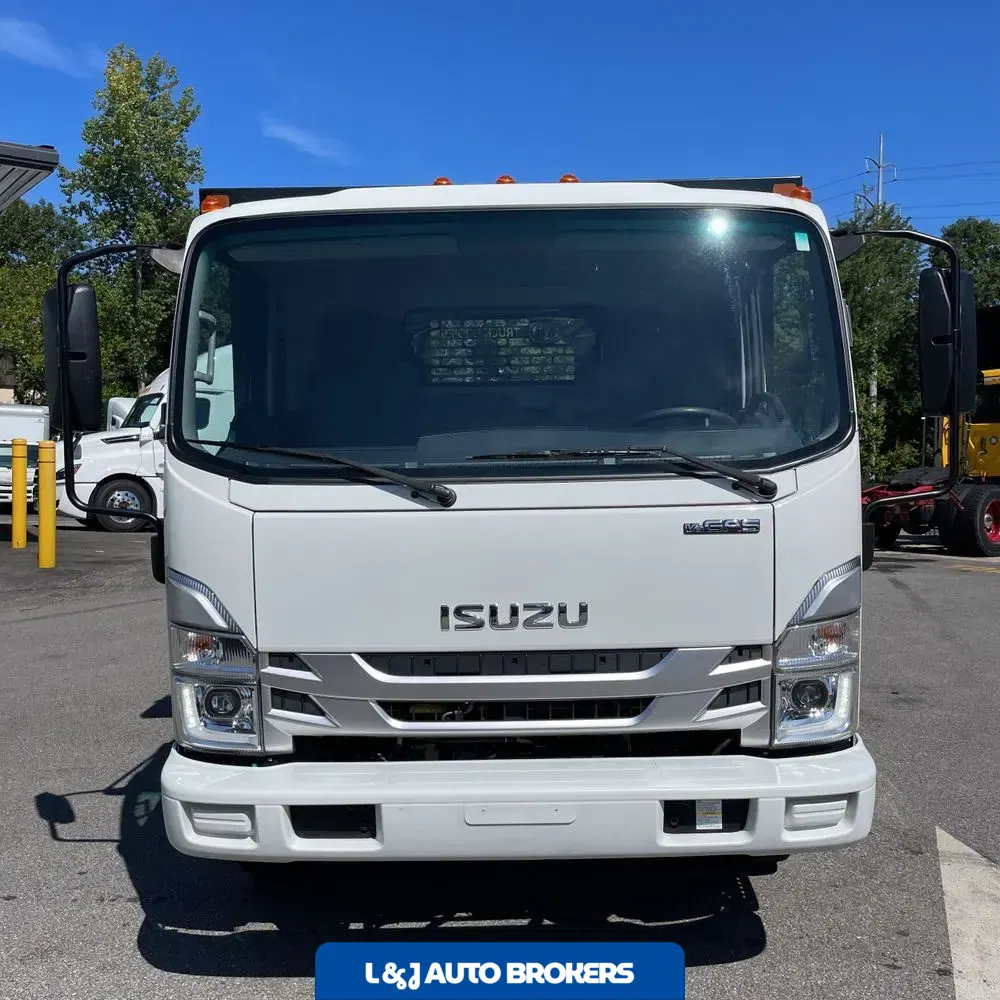 2025 Isuzu NRR NRR