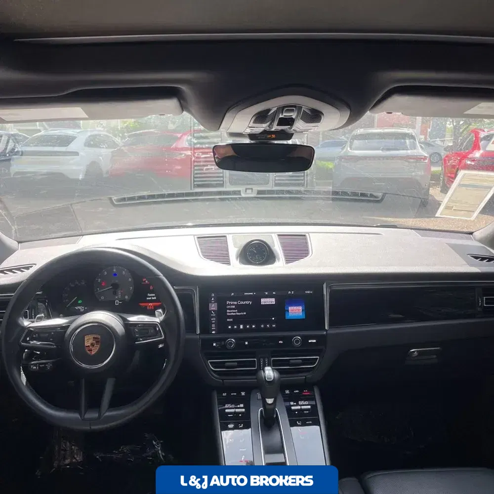 2022 Porsche Macan S