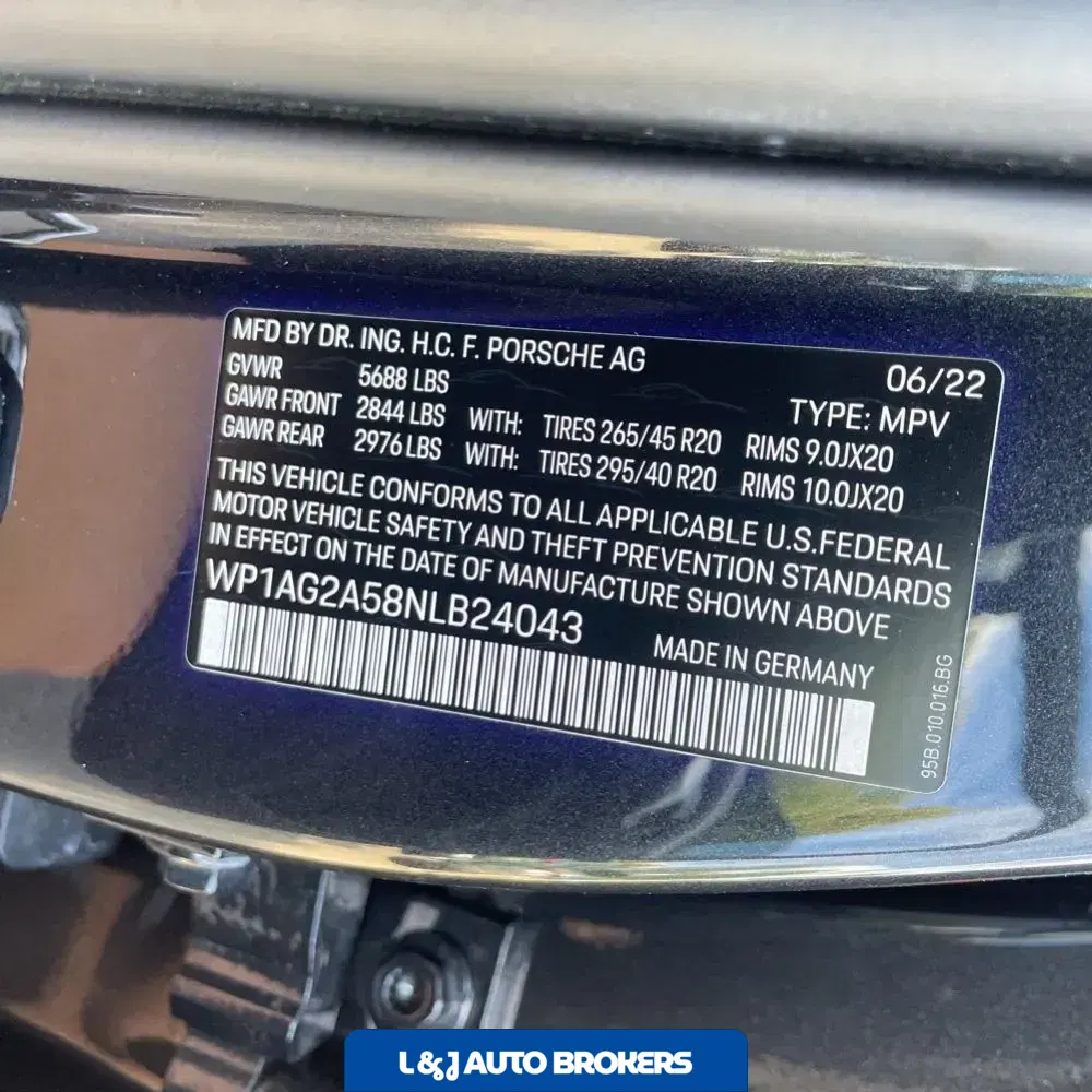 2022 Porsche Macan S