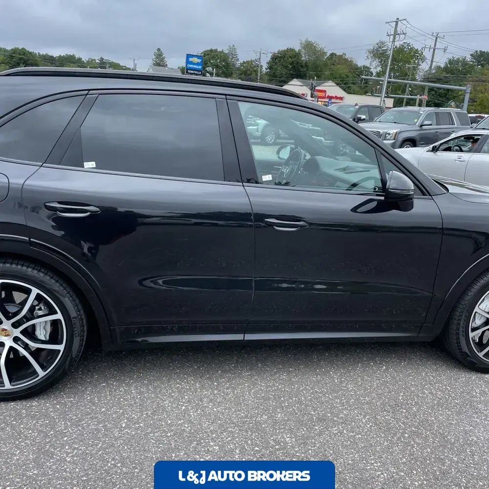 2021 Porsche Cayenne Turbo