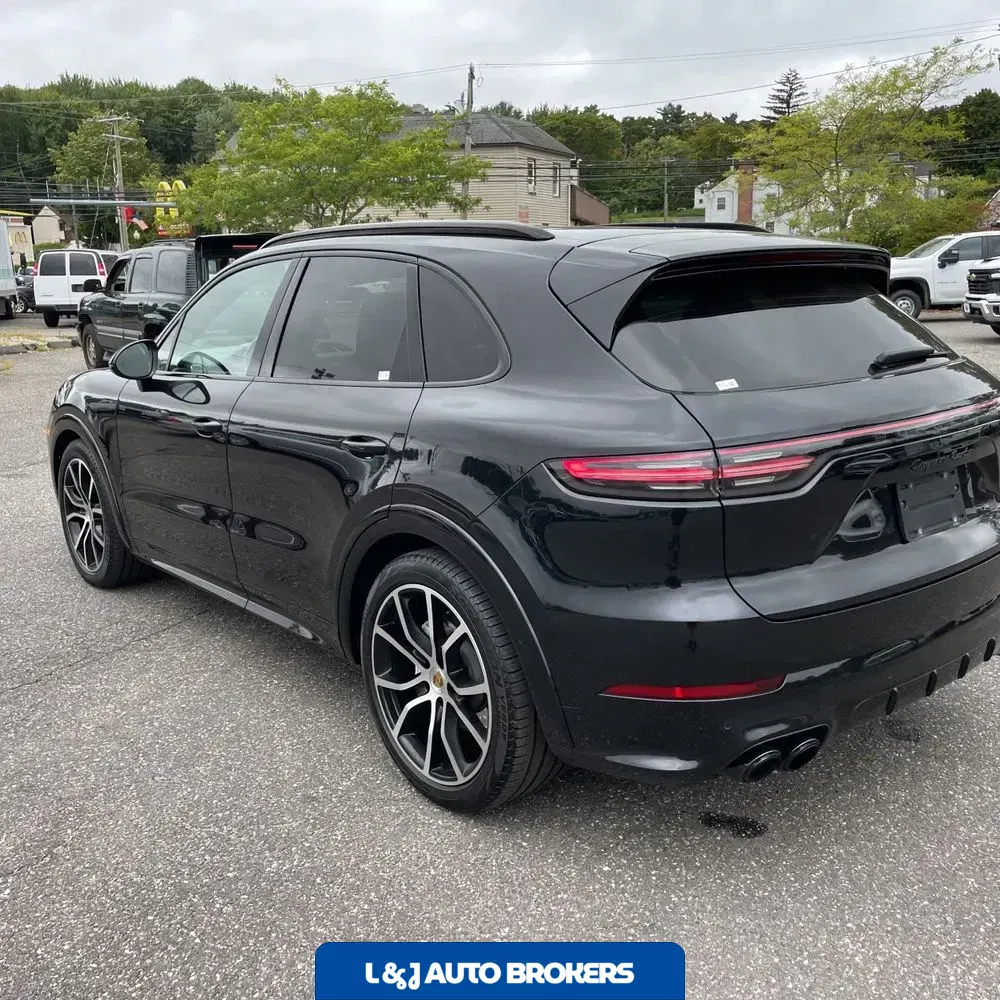 2021 Porsche Cayenne Turbo