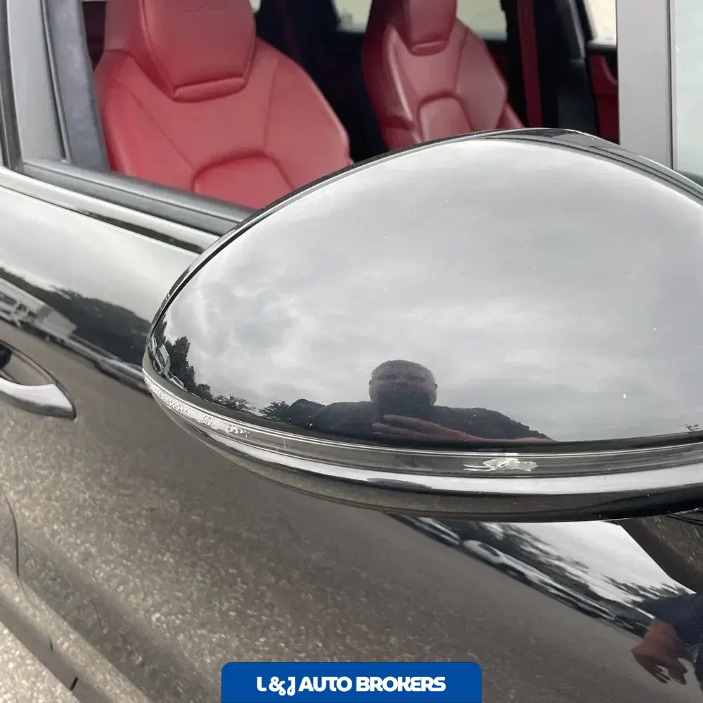 2021 Porsche Cayenne Turbo