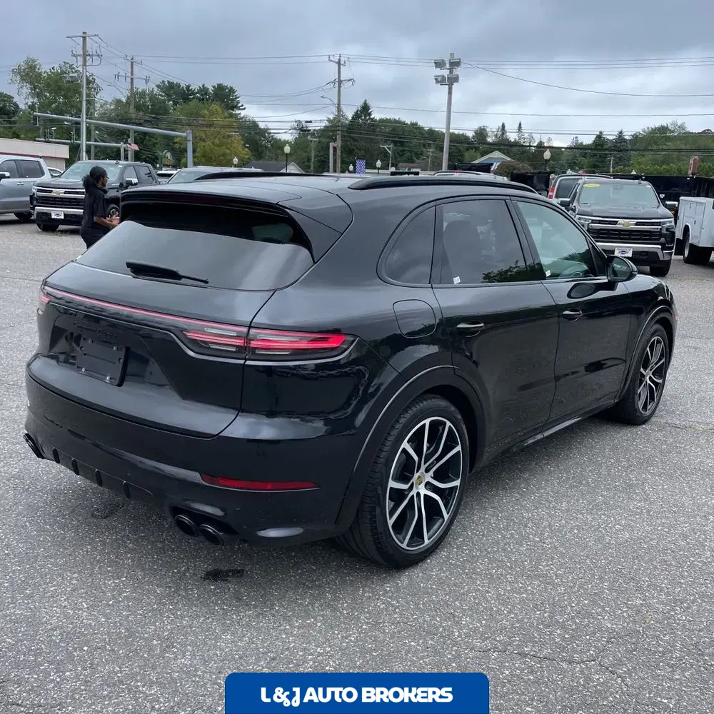 2021 Porsche Cayenne Turbo