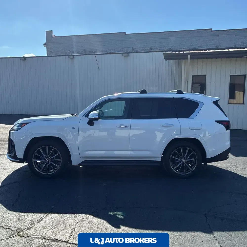 2024 Lexus LX 600 F SPORT Handling