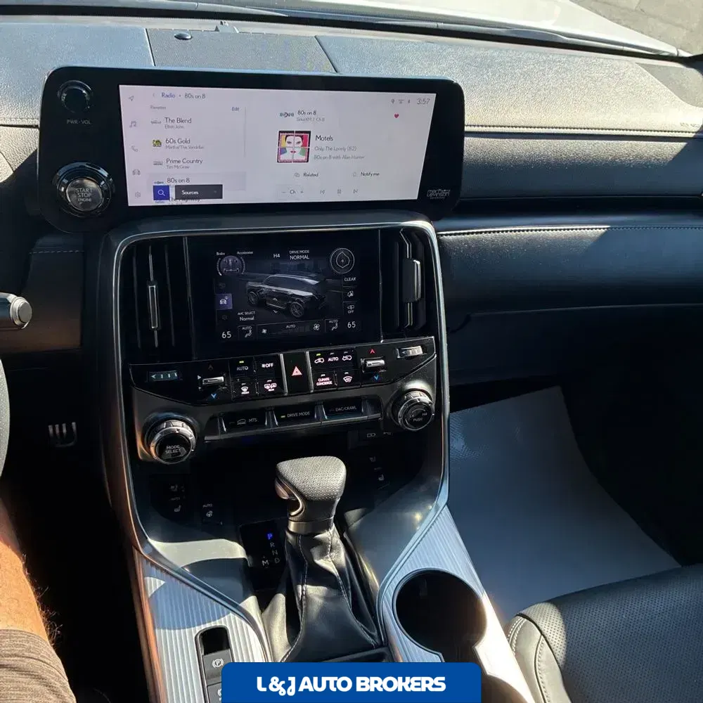 2024 Lexus LX 600 F SPORT Handling