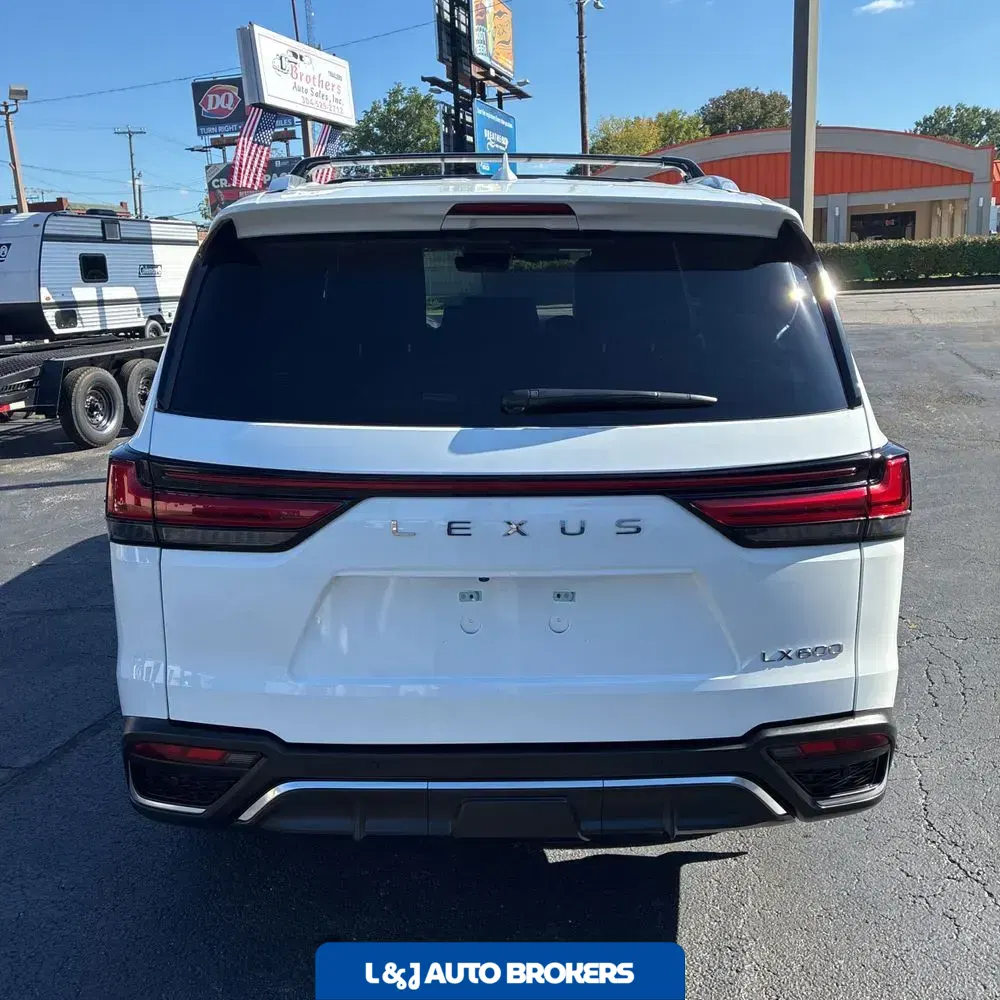 2024 Lexus LX 600 F SPORT Handling