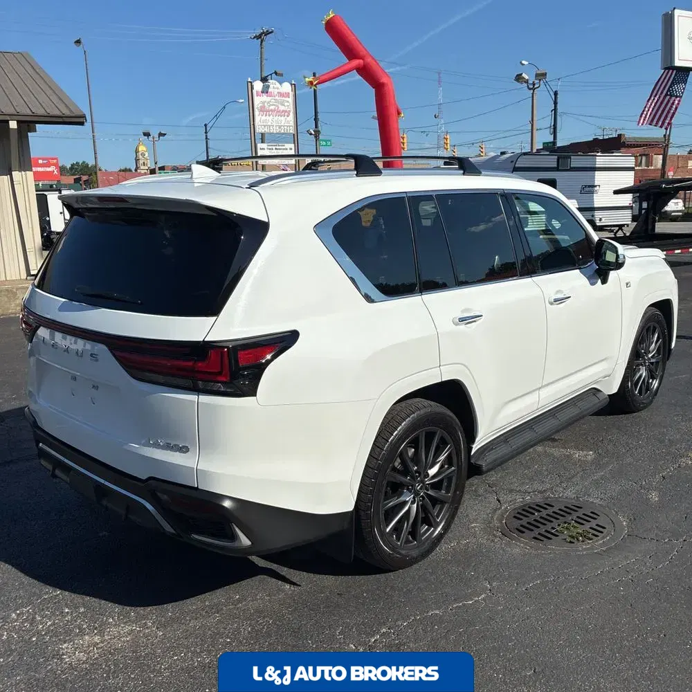 2024 Lexus LX 600 F SPORT Handling