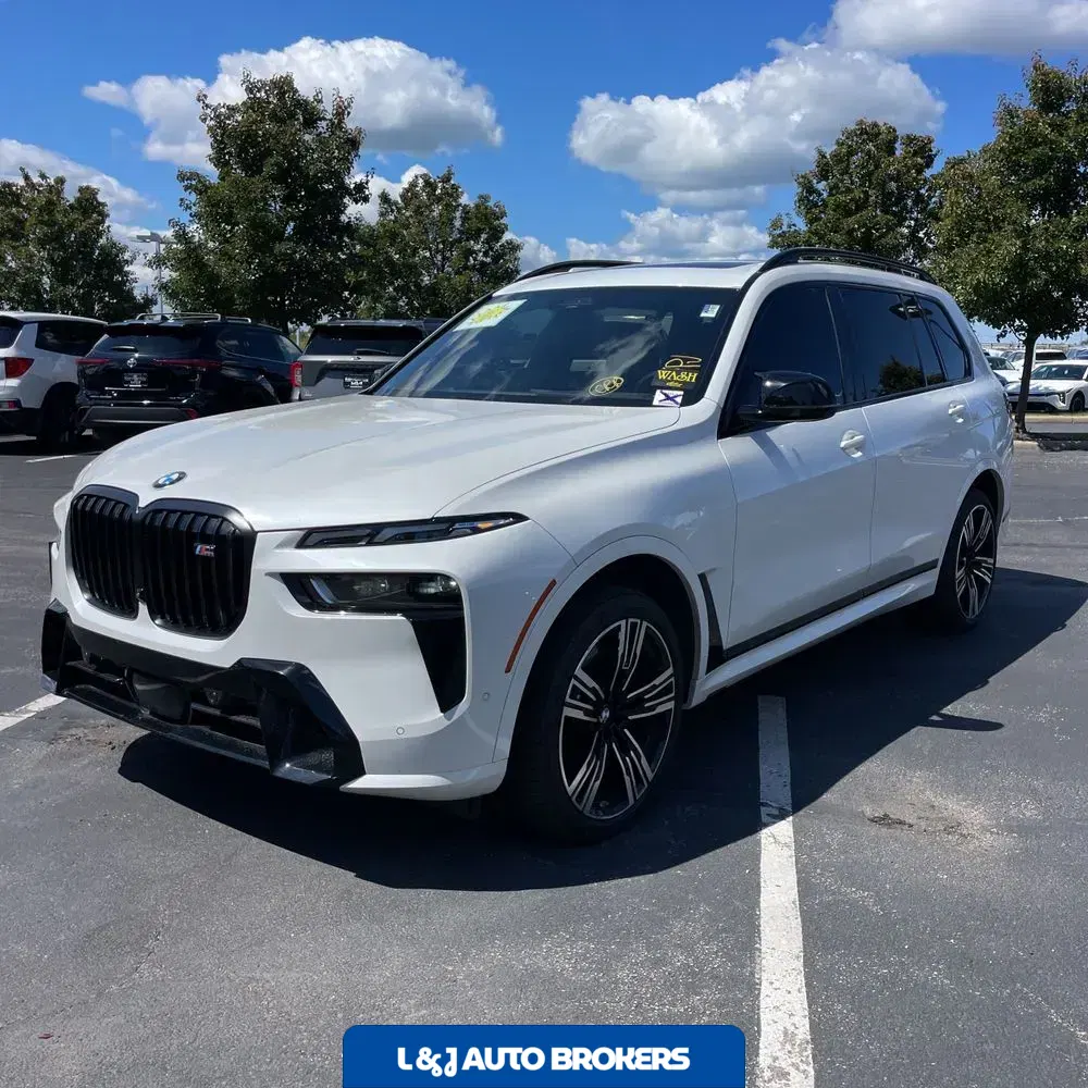 2024 BMW X7 M60i