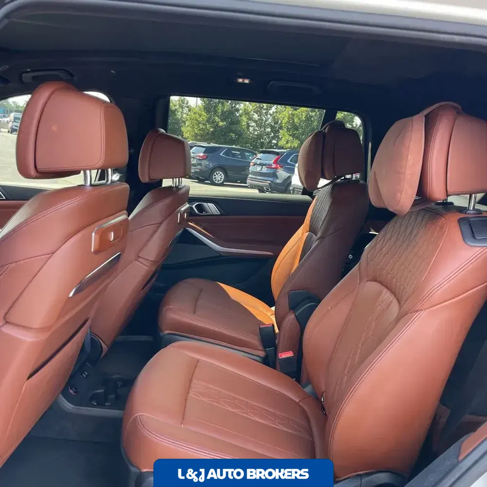2024 BMW X7 M60i