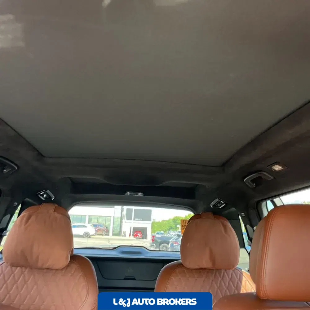 2024 BMW X7 M60i