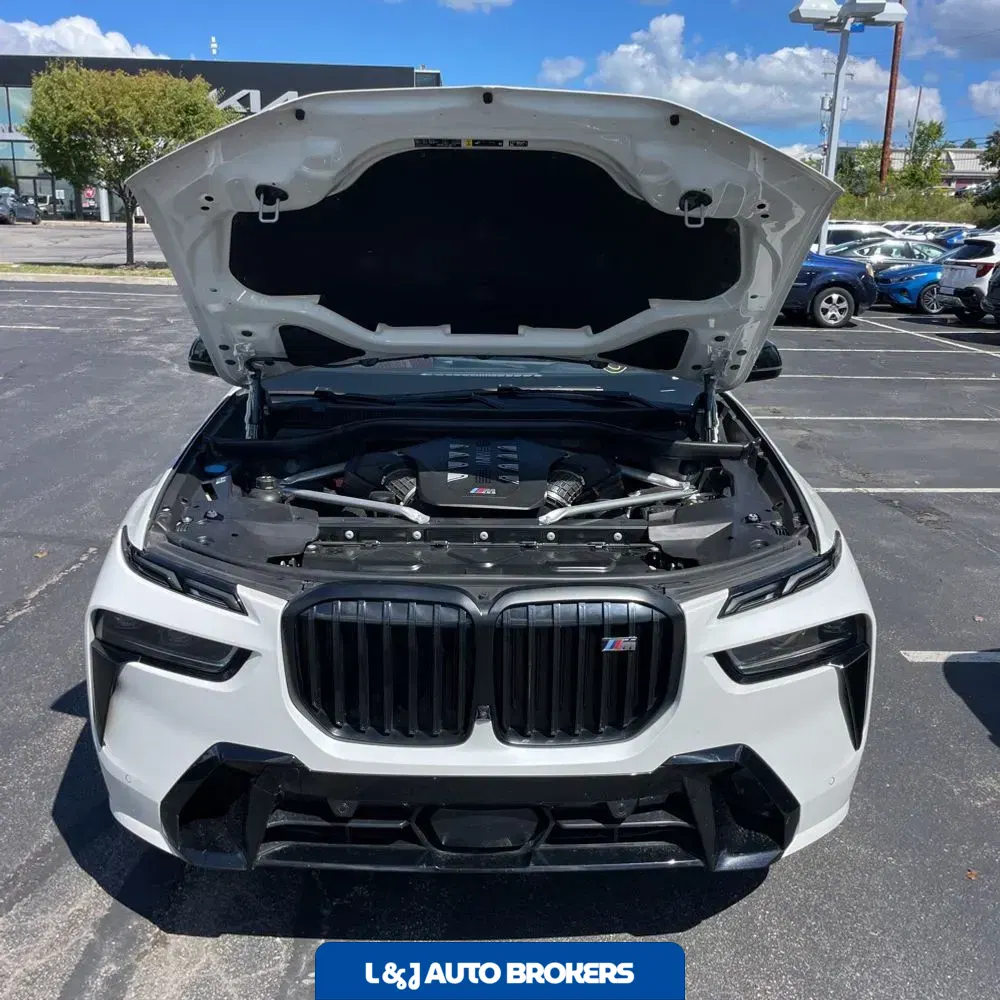2024 BMW X7 M60i