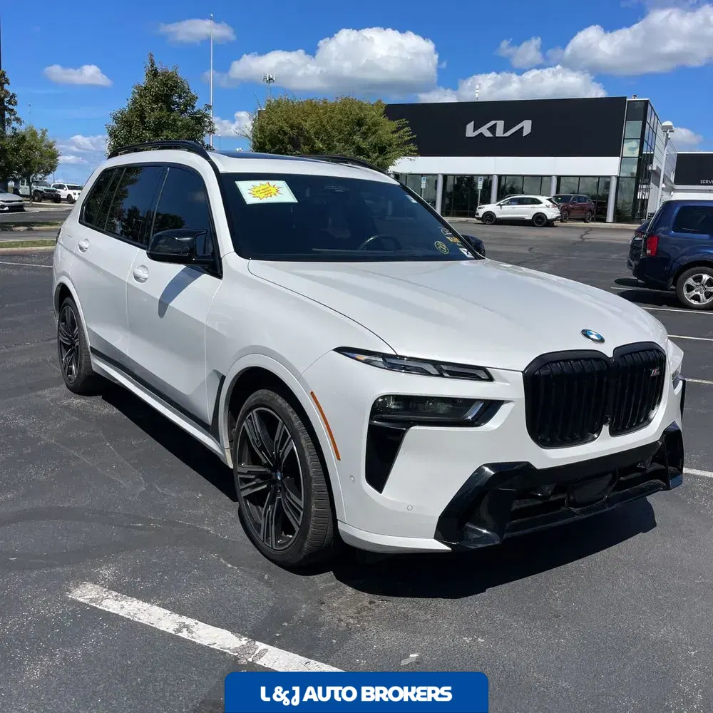 2024 BMW X7 M60i