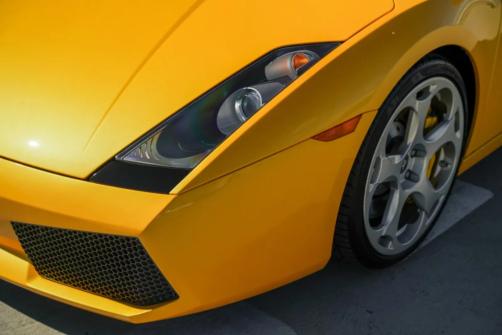 16k-Mile 2004 Lamborghini Gallardo 6-Speed