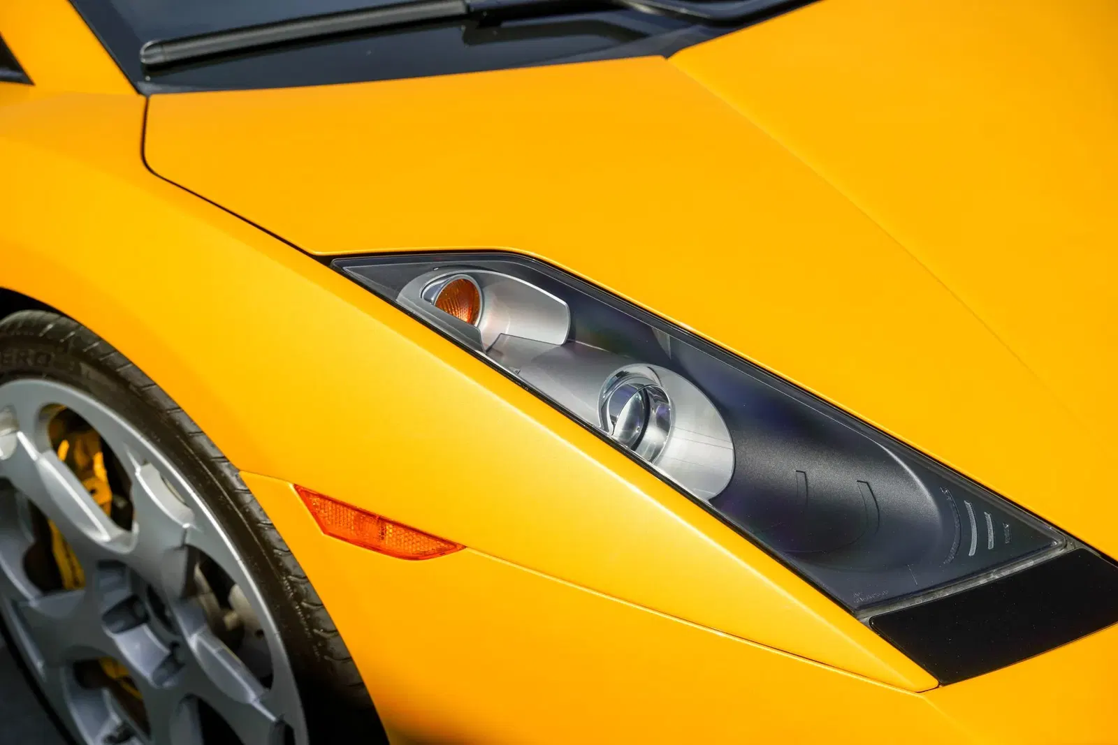 16k-Mile 2004 Lamborghini Gallardo 6-Speed