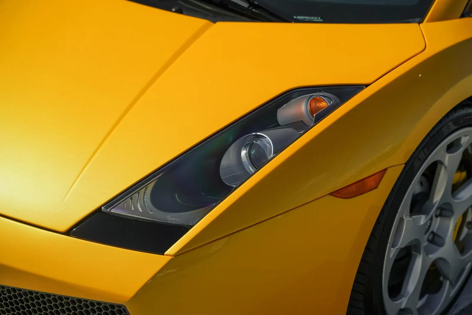 16k-Mile 2004 Lamborghini Gallardo 6-Speed