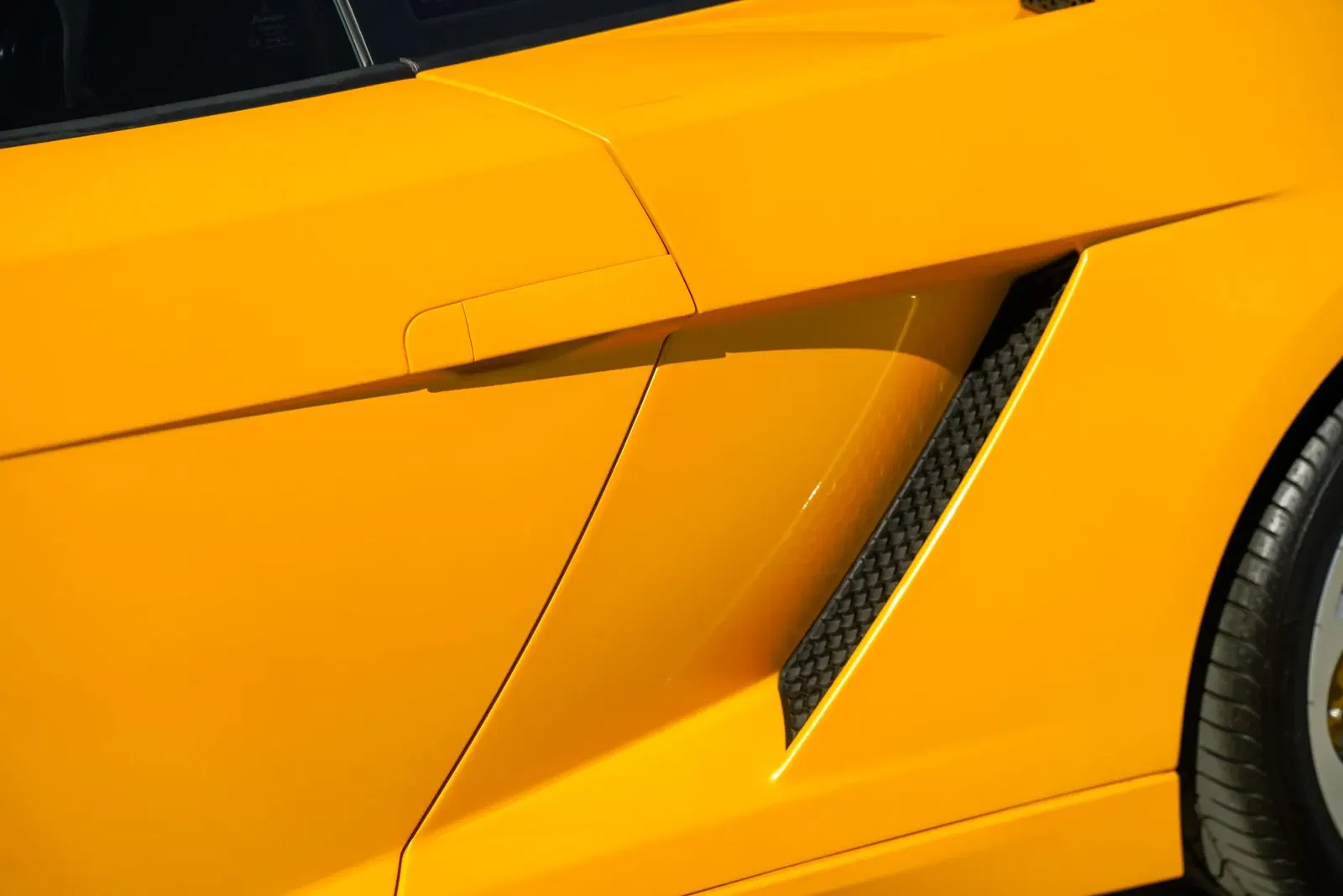 16k-Mile 2004 Lamborghini Gallardo 6-Speed