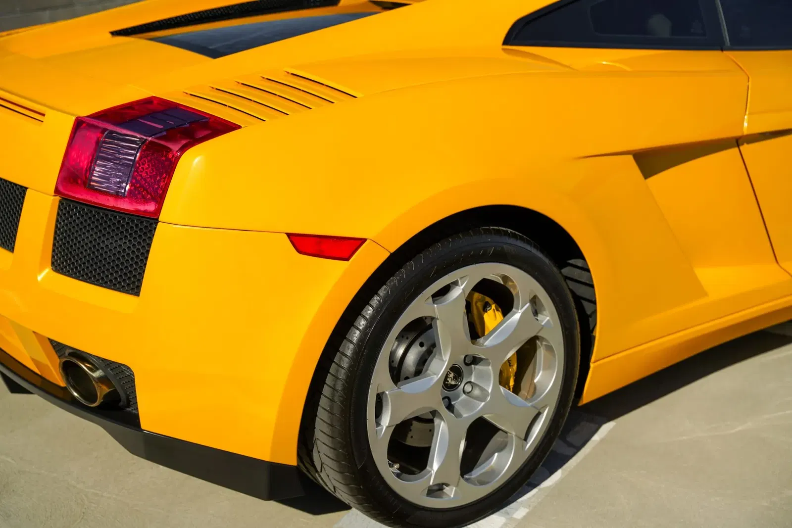 16k-Mile 2004 Lamborghini Gallardo 6-Speed
