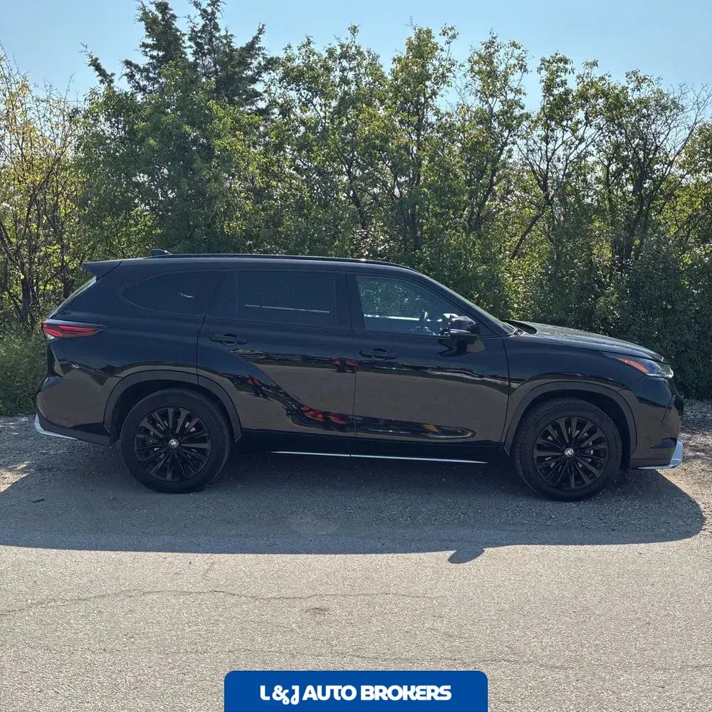2025 Toyota Highlander XSE