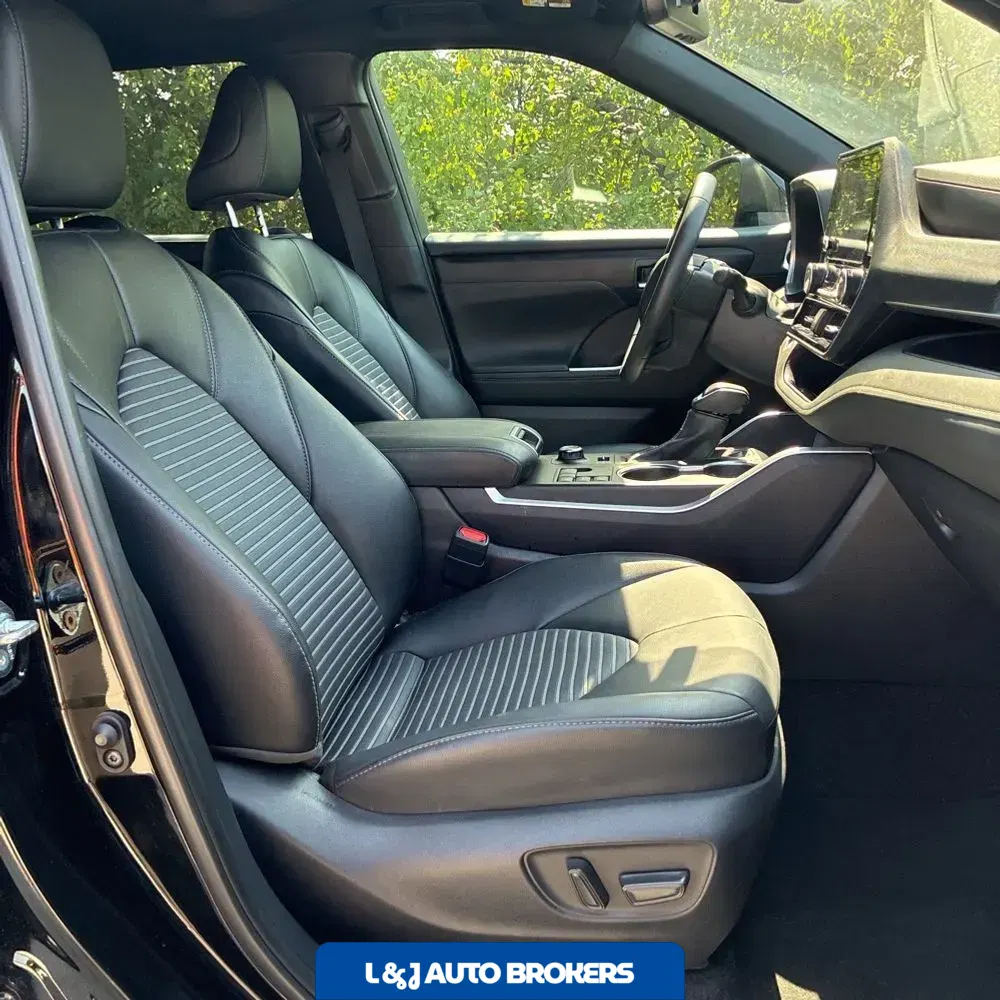 2025 Toyota Highlander XSE